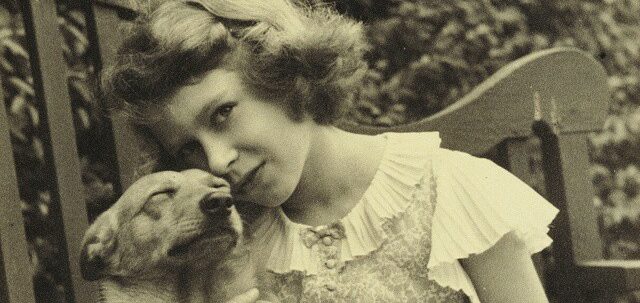 伊莉莎白女王和她的柯基犬