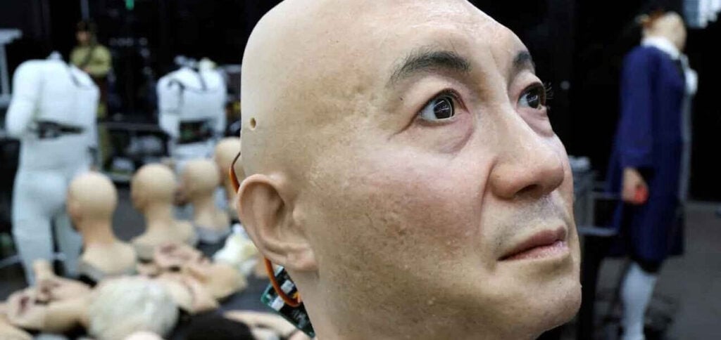 中国のスタートアップ、感情を表現する超リアルな人型ロボットを開発