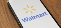 Walmart-implementa-assistente-de-IA-generativa-para-funcionarios-scaled-aspect-ratio-930-440