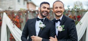 800px-Gay_Wedding_in_Toronto_by_Pouria_Afkhami_Canada_05-aspect-ratio-930-440