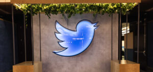 Twitter remove rótulo de 'mídia afiliada ao Estado'